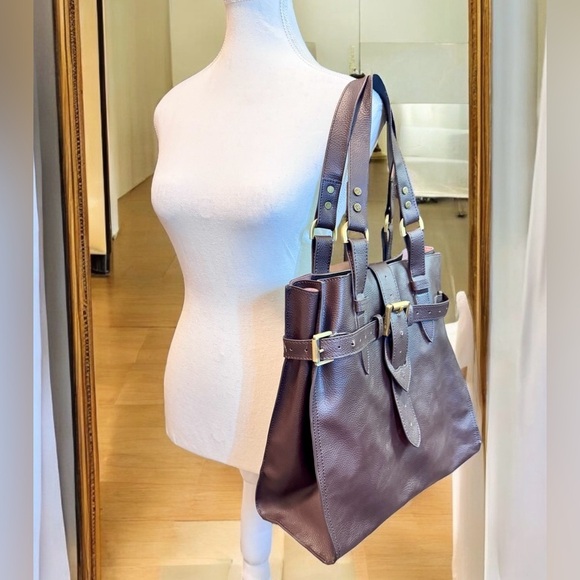 Mulberry | Vintage Elgin Tote in Chocolate Pebbled Leather - Picture 2 of 16